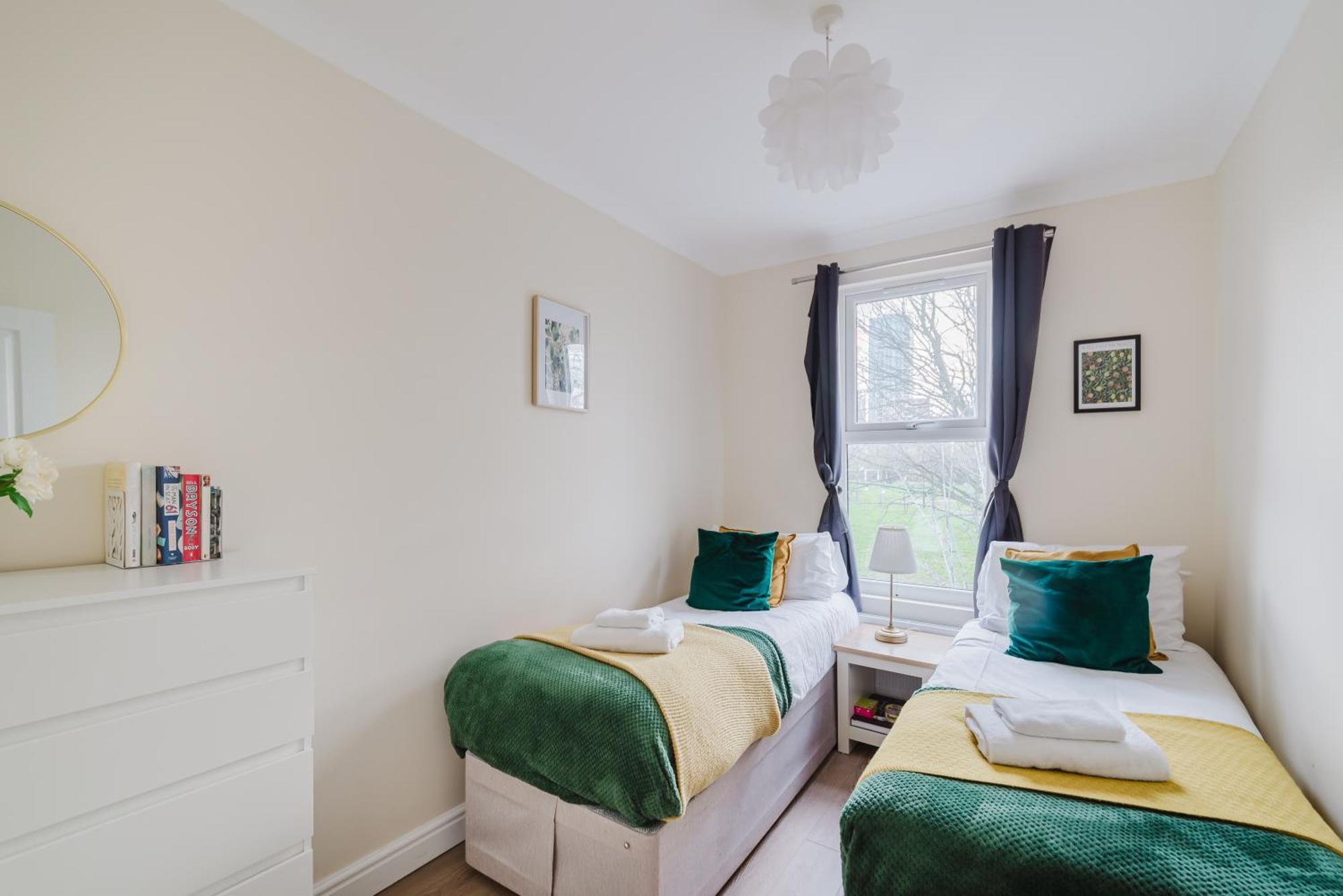 Modern Cosy Corner Flat 3 Bed And Loft Sleep 7 People Apartment Londra Exterior foto