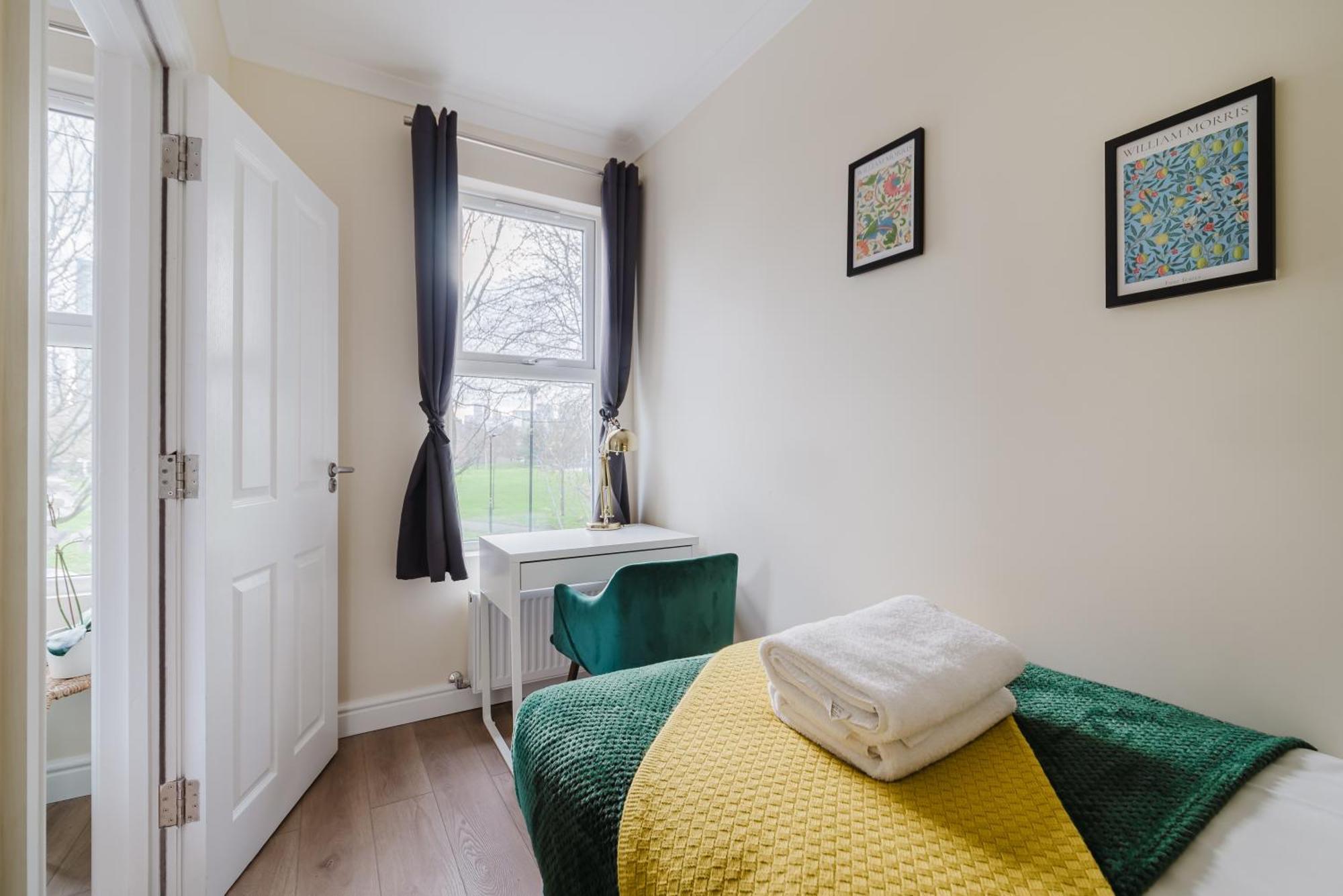 Modern Cosy Corner Flat 3 Bed And Loft Sleep 7 People Apartment Londra Exterior foto