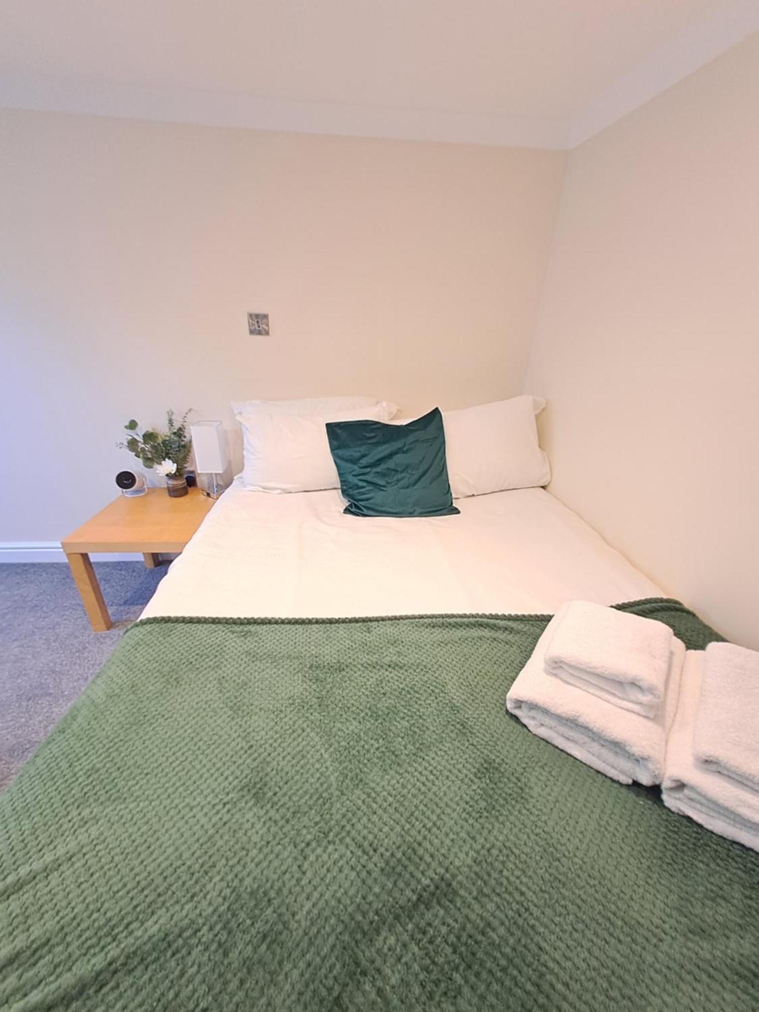 Modern Cosy Corner Flat 3 Bed And Loft Sleep 7 People Apartment Londra Exterior foto